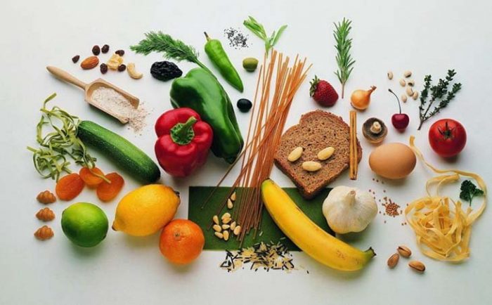 Bữa ăn đủ chất dinh dưỡng bao gồm những gì để cơ thể khỏe mạnh?