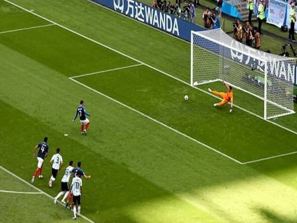 Định nghĩa phạt đền là gì trong bóng đá